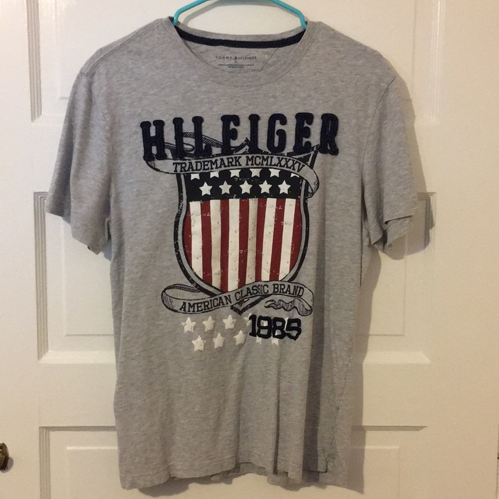 Tommy Hilfiger embroidered Tee size Medium